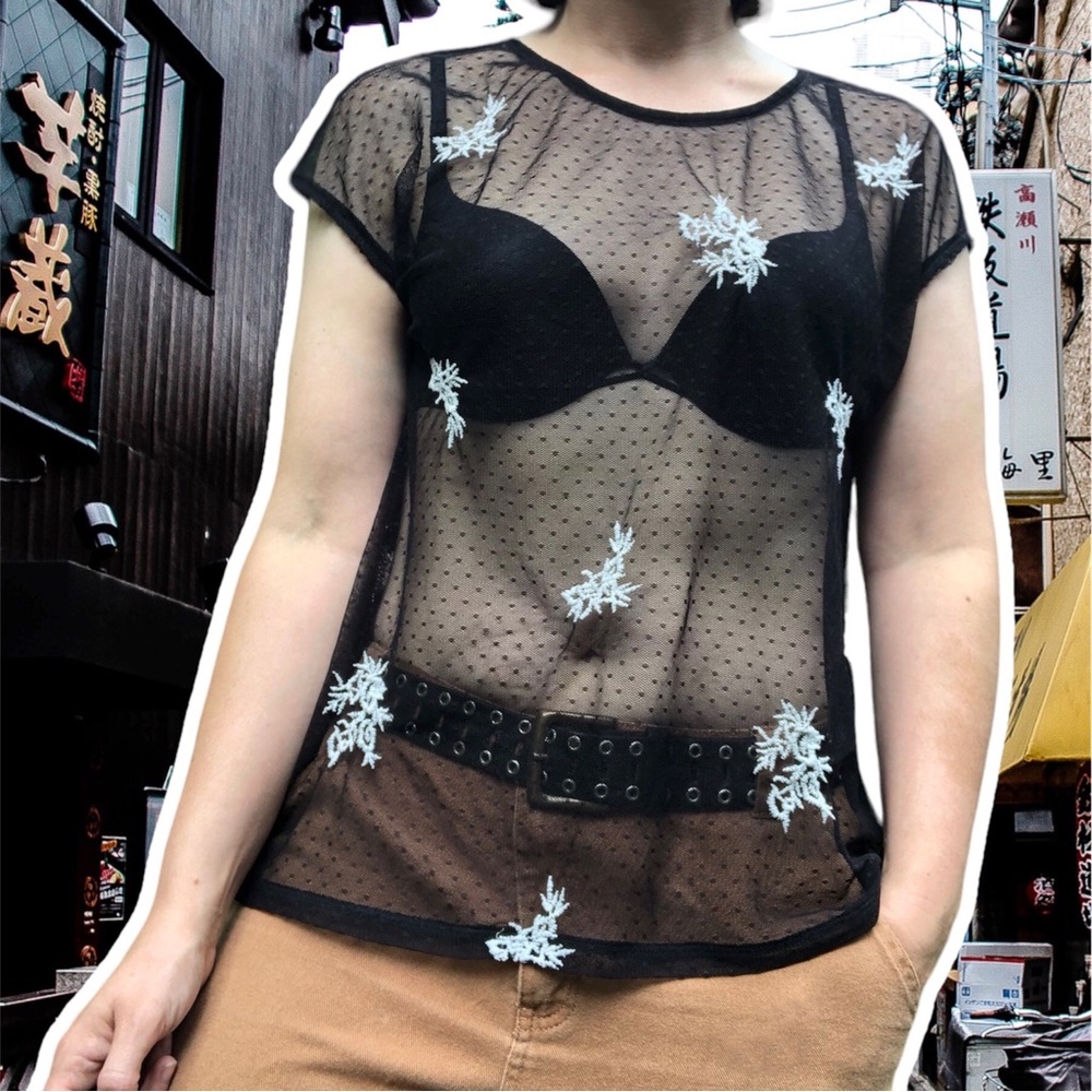 True Vintage y2k Black Mesh Dotted Tee with Embroidered White Flowers Size S/M